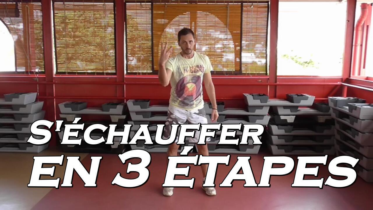 De petits garçons avec de gros membres